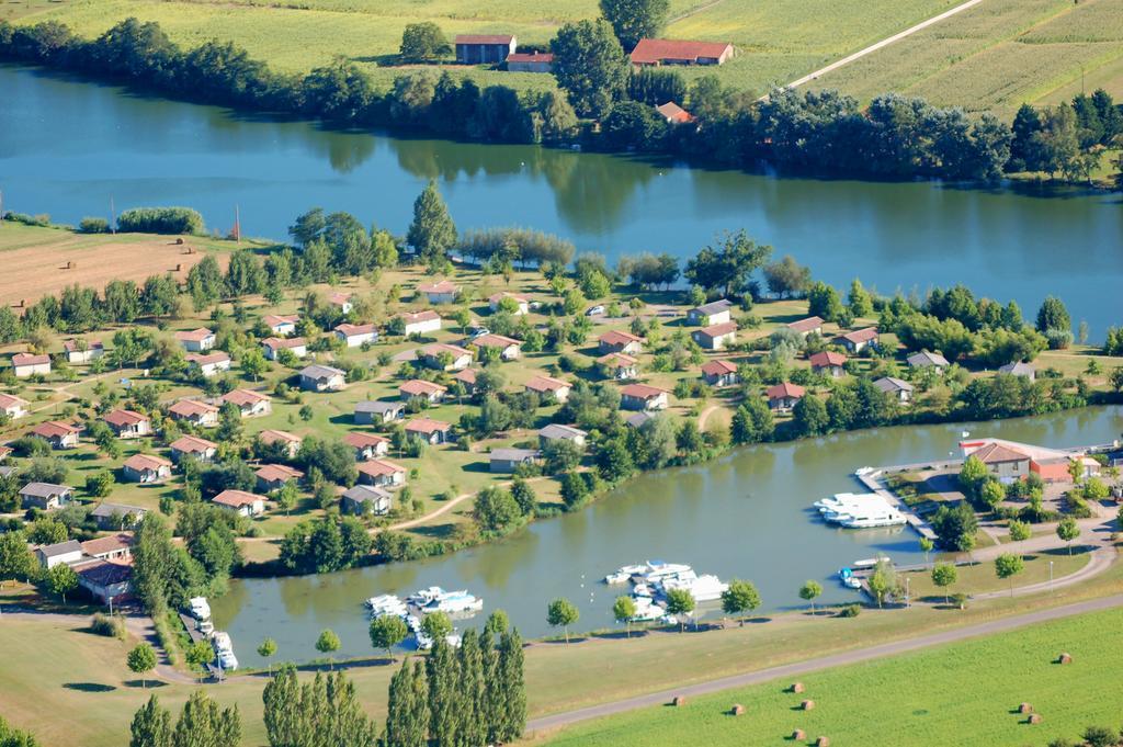 Lagrange Grand Bleu Vacances - Residence Port Lalande Castelmoron-sur-Lot Екстериор снимка