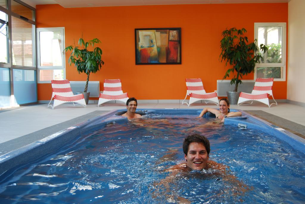 Lagrange Grand Bleu Vacances - Residence Port Lalande Castelmoron-sur-Lot Екстериор снимка