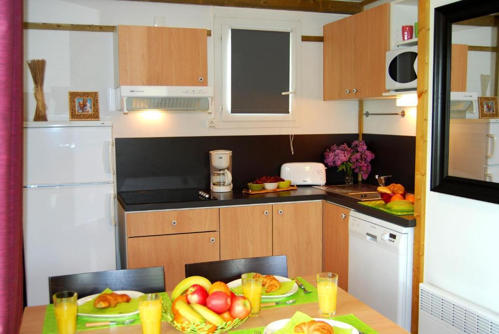 Lagrange Grand Bleu Vacances - Residence Port Lalande Castelmoron-sur-Lot Стая снимка