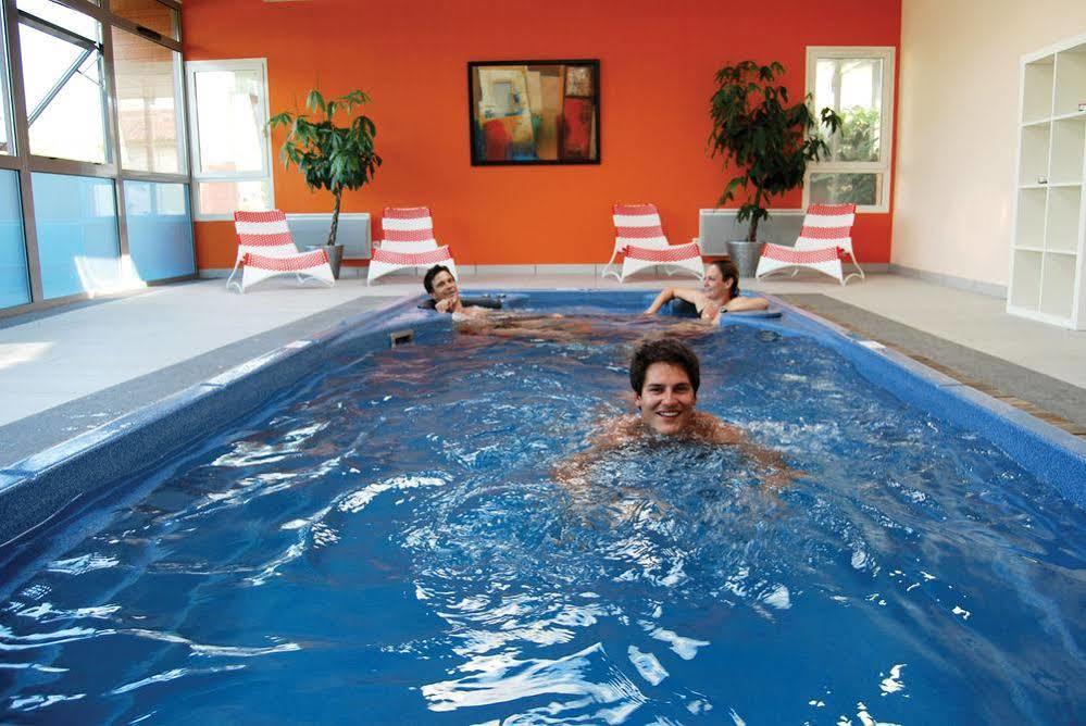 Lagrange Grand Bleu Vacances - Residence Port Lalande Castelmoron-sur-Lot Екстериор снимка