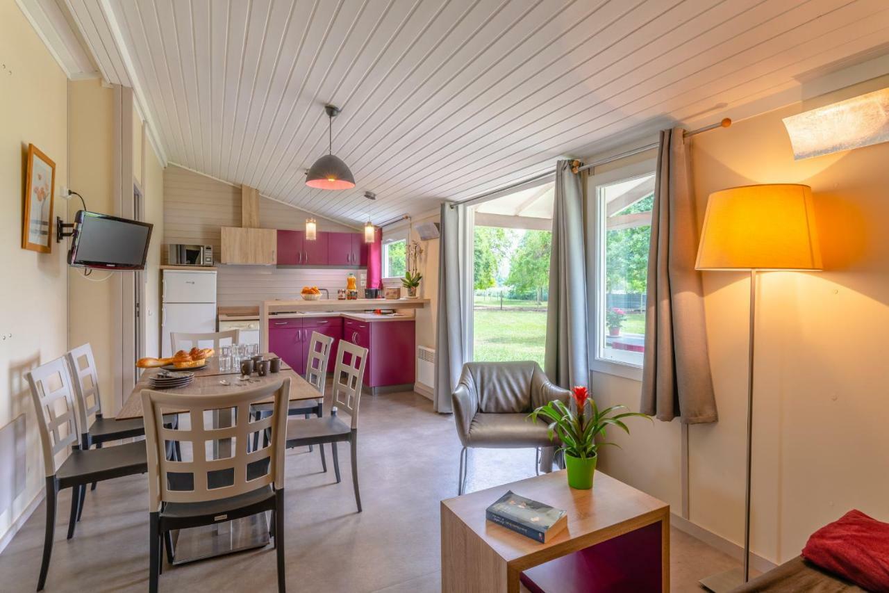 Lagrange Grand Bleu Vacances - Residence Port Lalande Castelmoron-sur-Lot Екстериор снимка